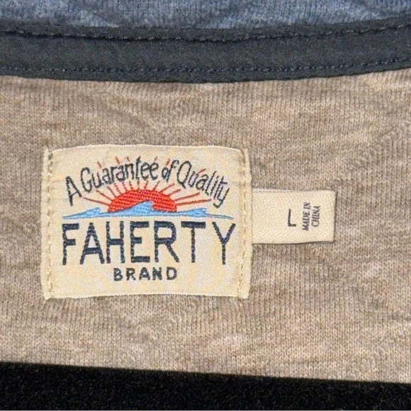 $188 Flaherty Men's Epic Quilted Fleece Pullover - Ocean Light blue Heather L V-Neck